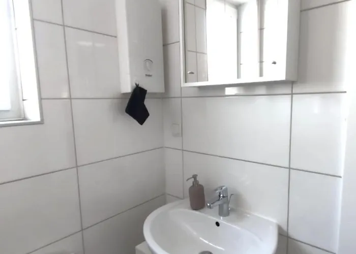 Gemuetliches 1 - Mit Kueche Und Bad Zur Eigennutzung -schuster Homes-